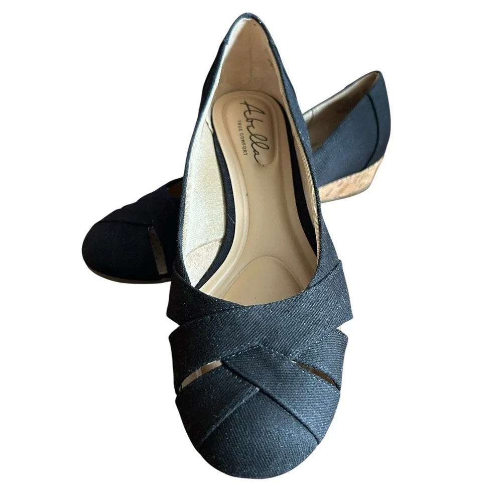 Abella True Comfort Wedge Heeled Canvas Pumps Womens Size 9.5M Black Classic